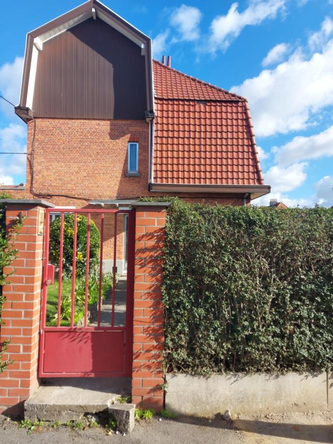 Belle Chambre Dans Un Quartier Calme Anderlecht Exterior photo