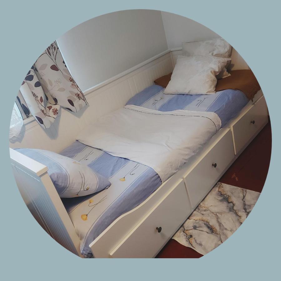Belle Chambre Dans Un Quartier Calme Anderlecht Exterior photo